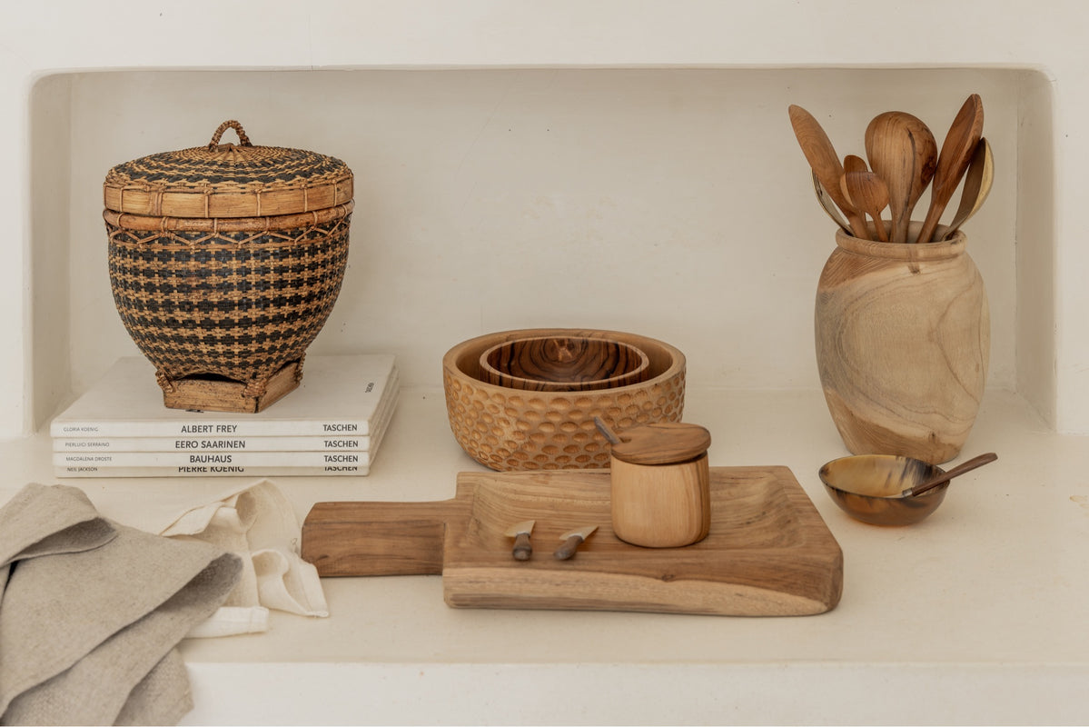 bali homewares, wooden bowls, wooden cutting board, wooden vase